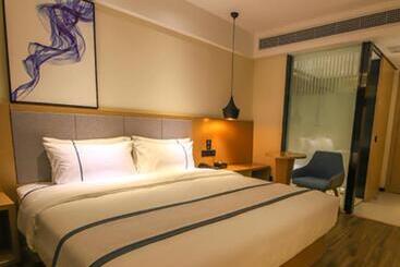 Hotel City Comfort Inn Huanggang Polytechnic College Yi Ai Lake