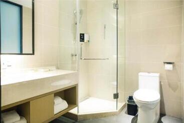 Otel City Comfort Inn Jingzhou Greenland Overseas Beach Wuyue Plaza