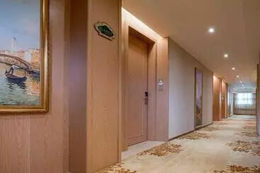 Vienna 3 Best Hotel Lichuan Centeral Bus Station