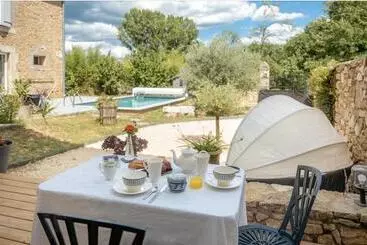 ベッドアンドブレックファースト Chambre D Hôtes De La Savonnerie