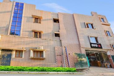 Super Hotel O Sharmila Guest House