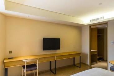 Ji Hotel Panjin Railway Station