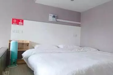 Hotel Honey Bee Hub