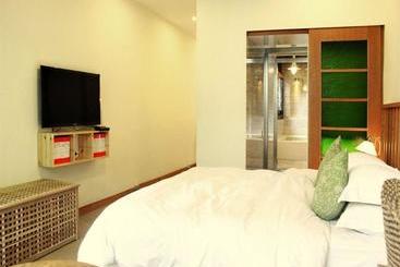 בית מלון כפרי The Alley Inn