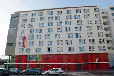 Aparthotel Residhome Paris Rosa Parks