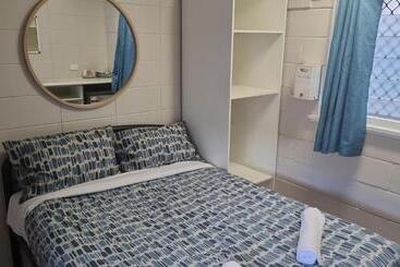 فندق صغير Castaways Backpackers Cairns