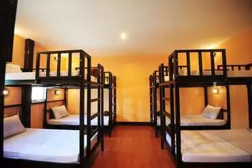 Twin Palms Hostel Phi Phi