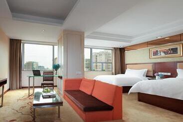 Vienna Hotel Qingyuan Lianjiang Road