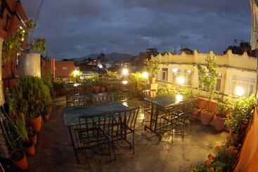 پانسیون Bag Packer's Lodge