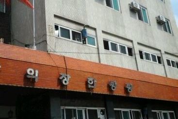 Samik Jang Motel