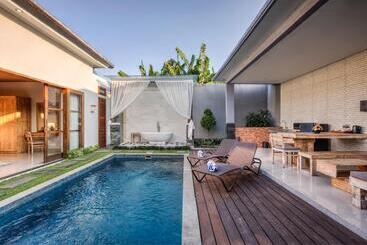 Hôtel Grand Kesambi Resort And Villas