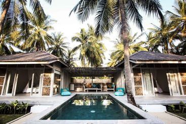 酒店 Sunset Palms Resort