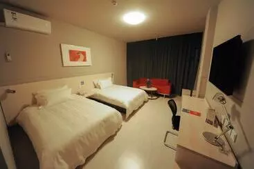 ホテル Jinjiang Inn Qingyuan Qingxin Avenue Mountain View