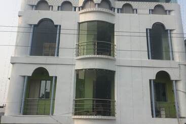 Otel Maheshwari Madhepura