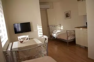 Apartments Srceko