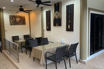 בית מלון כפרי Siam Court