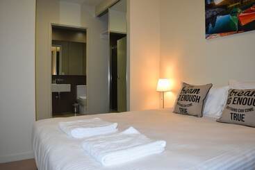 Melbourne Skyhigh Apartments