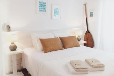 Hostel Surf Vilas By Laneez Ericeira