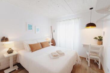 Alberg Surf Vilas By Laneez Ericeira