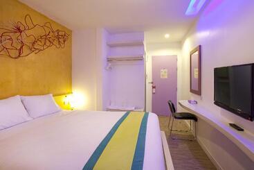 فندق Holidays Home