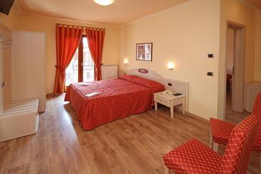 Hotelli La Fenice E Sole