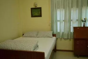هتل The Rock Villa