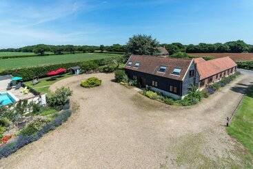 Aparthotel Birds Farm