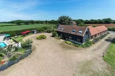 Huoneistohotelli Birds Farm