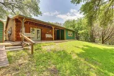 Mökkimajoitus Granbury Home W/ Waterfront Deck: 5 Mi To Downtown