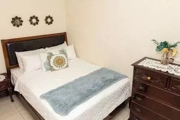 Adorable 1bed Cottage Walk To The Beach