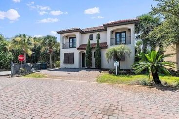 Landhus Amalfi Breeze By Avantstay Walk To The Beach, Luxe Design