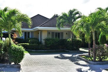 Bed and Breakfast The Palms Richmond Oasis