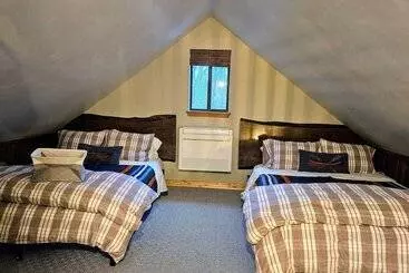 コテージ Moose Tracks By Avantstay Hot Tub, Game Room, Deck, Firepit