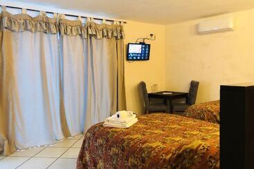 هتل Camino Surreal Xilitla