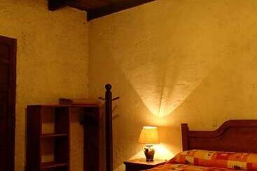 هتل La Casa De Piedra By Rotamundos