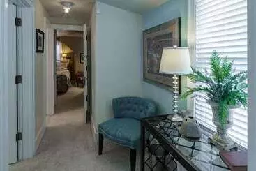 Knob Hill Bed & Breakfast