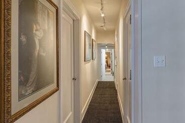 Knob Hill Bed & Breakfast