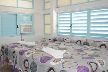 تختخواب و صبحانه Hostal Don Jose