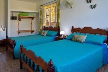 پانسیون Villa Mariposa