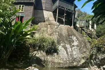 ホテル Fiwi Place