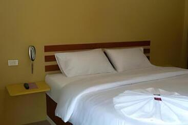 Отель Uii Boutique Place