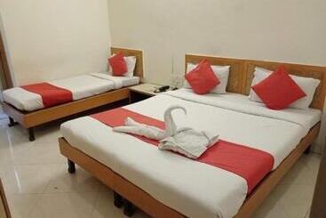 Zip By Spree Hotels Shirdi