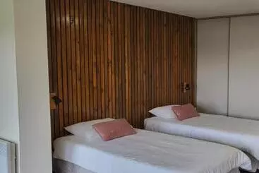 تختخواب و صبحانه Chambre D Hôtes Chez Bea   Ch Familiale