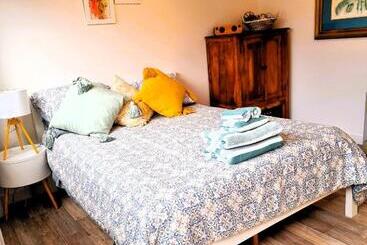 ペンション Sun Republik Studio