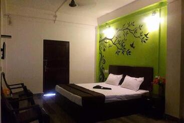 Hotel Vintage Residency