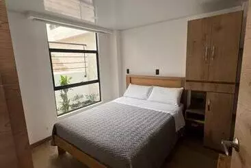 ホテル Zafiro Express