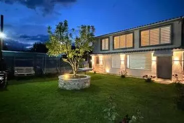 ペンション Vilabakiaj