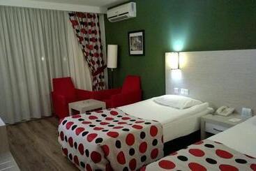 Hotel Family Restaurant And Fast Food Corner