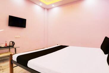 هتل O Rajendra Palace