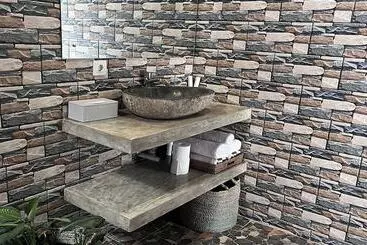 Majatalo Pis Bolong Canggu